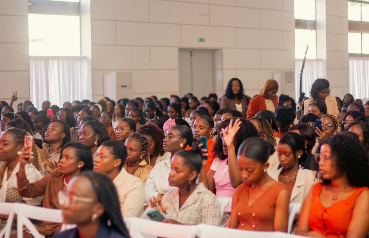 Conferência Levanta-te: Um Marco de Transformação Feminina - Imagem 4